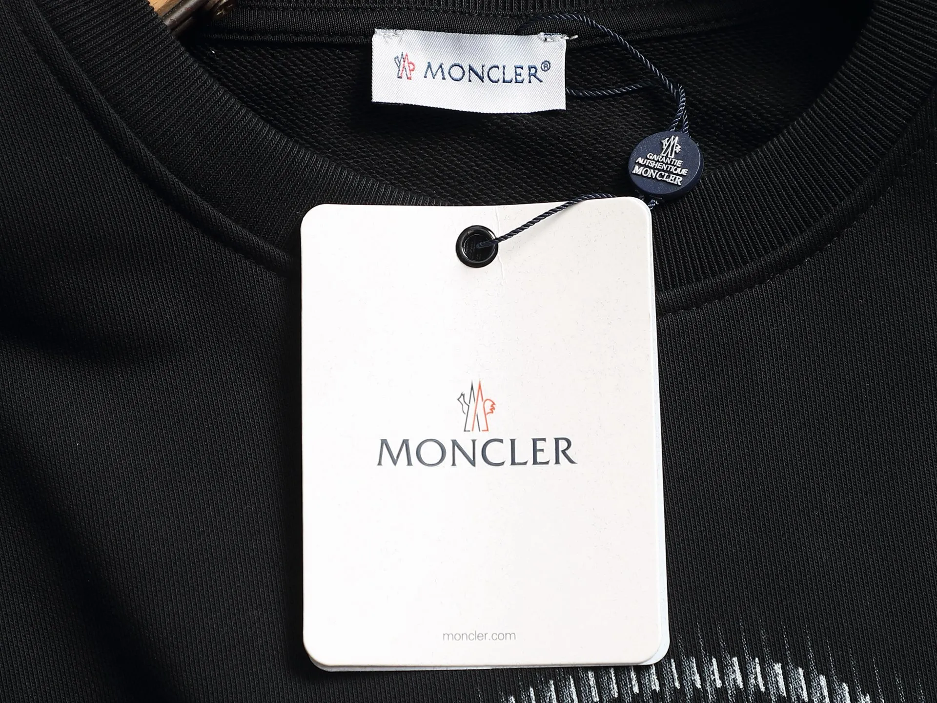 MONCLERClassiclogo Logo ， Retro Same Style 380 Versatile : Black White Khaki Size：XS S M L